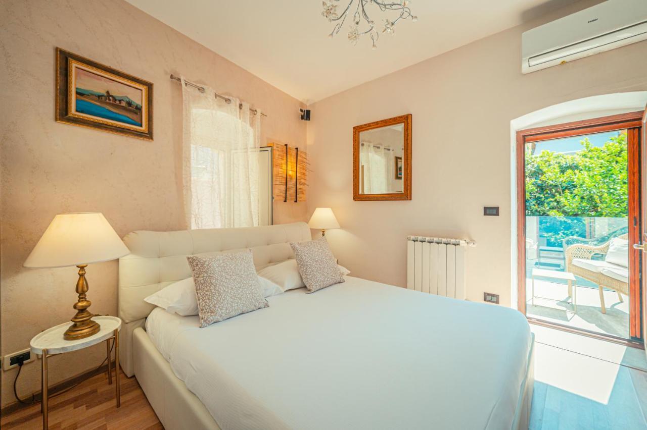 Private Villa At Villa Al Duomo ตาออร์มินา ภายนอก รูปภาพ