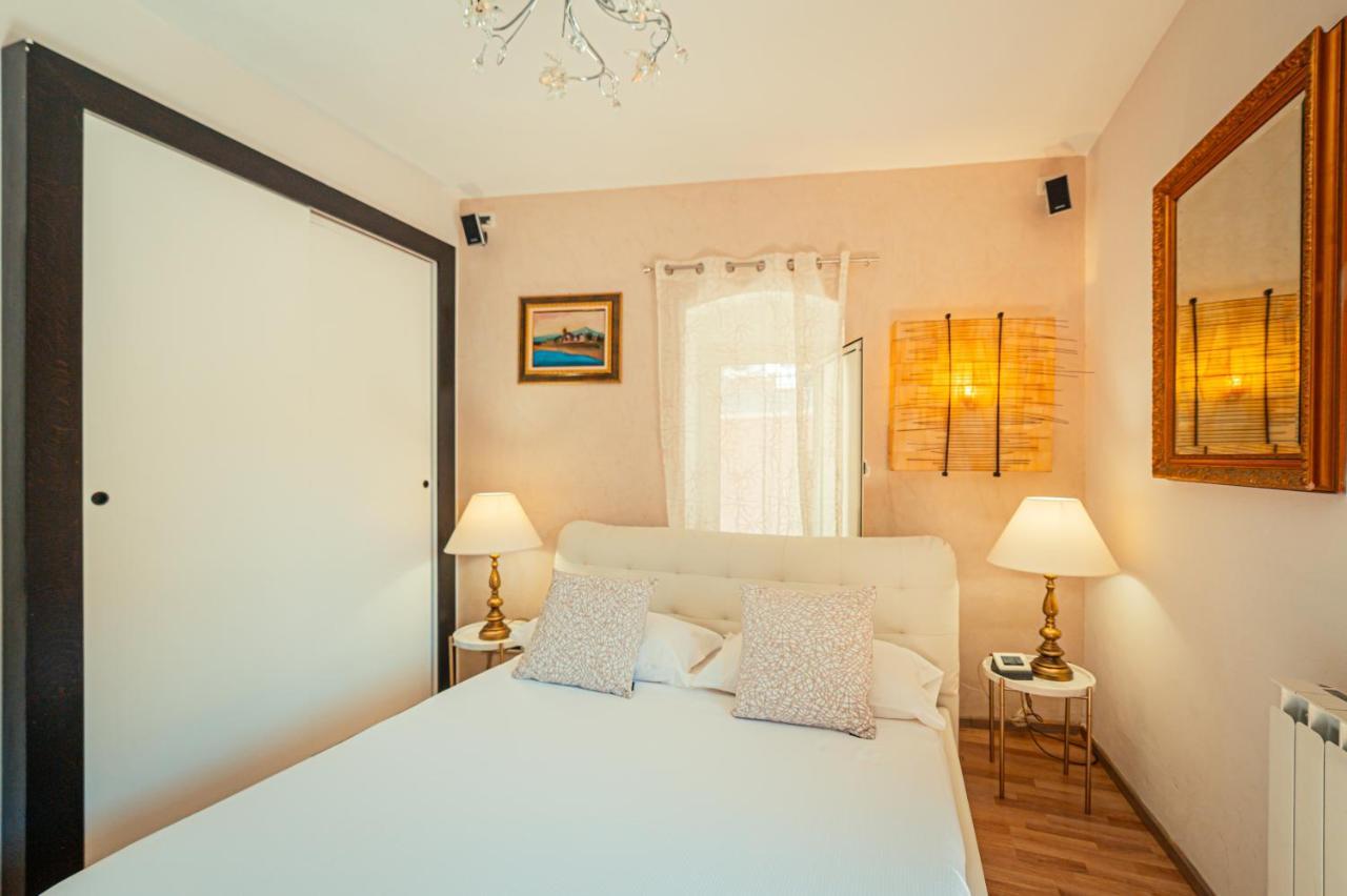 Private Villa At Villa Al Duomo ตาออร์มินา ภายนอก รูปภาพ