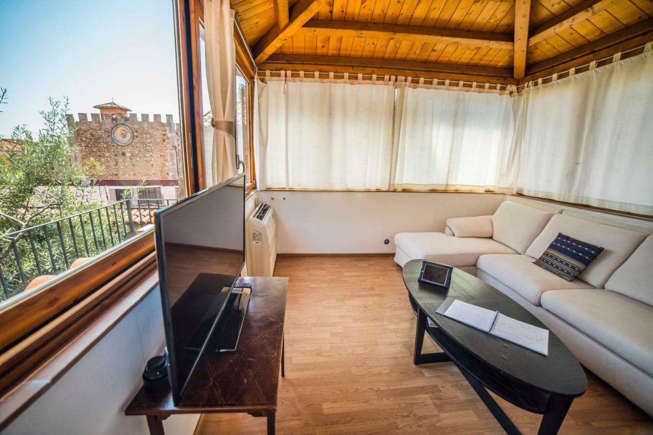 Private Villa At Villa Al Duomo ตาออร์มินา ภายนอก รูปภาพ